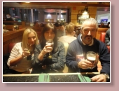mit Nadja, Roswitha und Heinz bei Frankie & Bennys